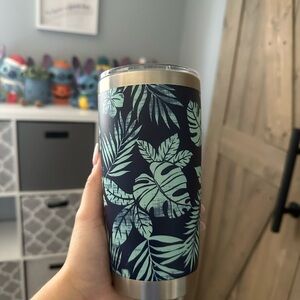Margaritaville Navy and Green Leaf Tumbler